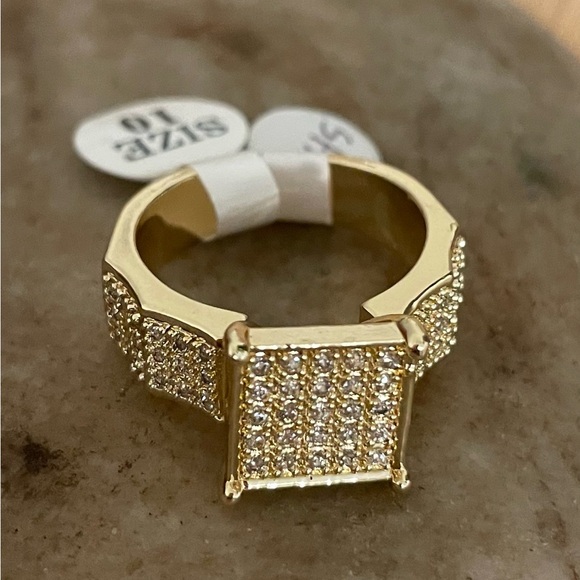 Unisex Gold Ring with Rhinestones Accents☀️New without box - Picture 1 of 5